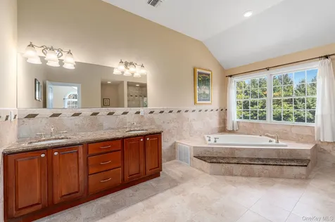 90 Caiola Court Greenport NY 11944