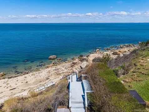 90 Caiola Court Greenport NY 11944