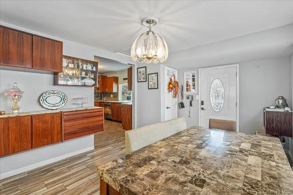 236 Duckpond Drive S Wantagh NY 11793