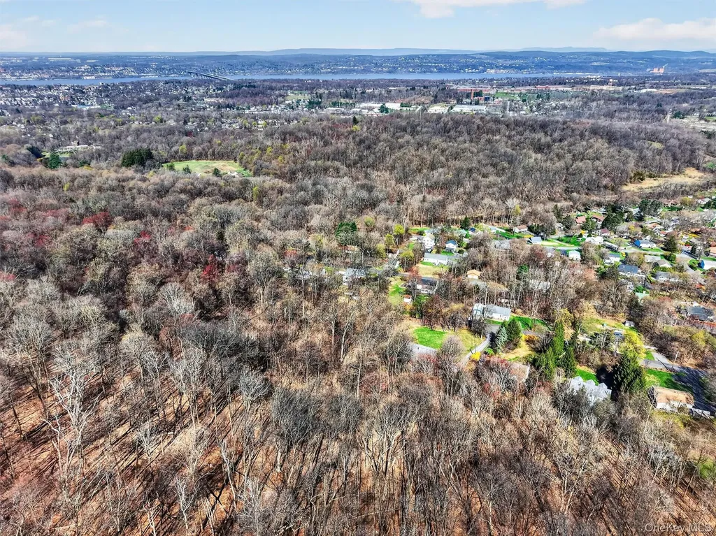 15-16 Hideaway Place Beacon NY 12508