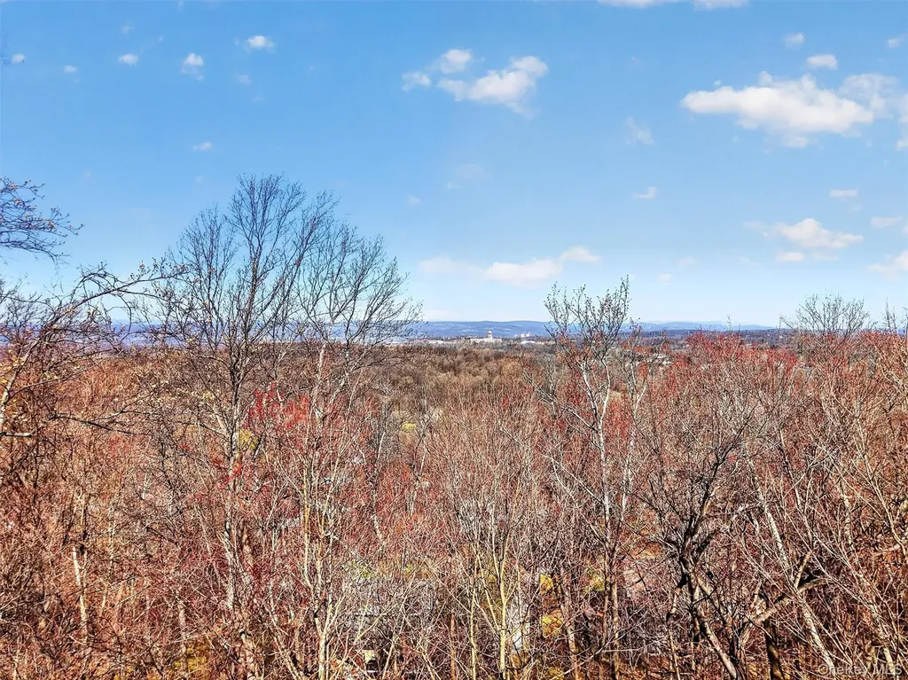 15-16 Hideaway Place Beacon NY 12508
