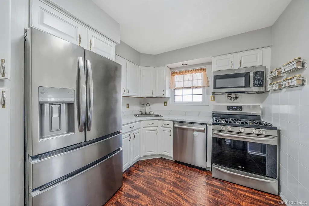 828 Barth Drive North Baldwin NY 11510