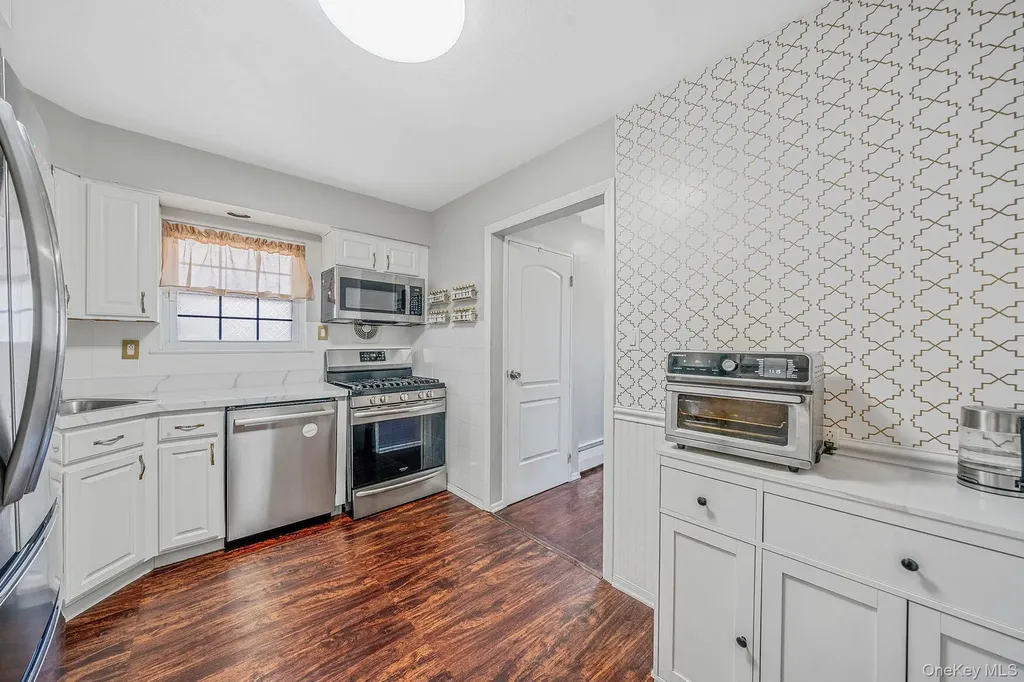 828 Barth Drive North Baldwin NY 11510
