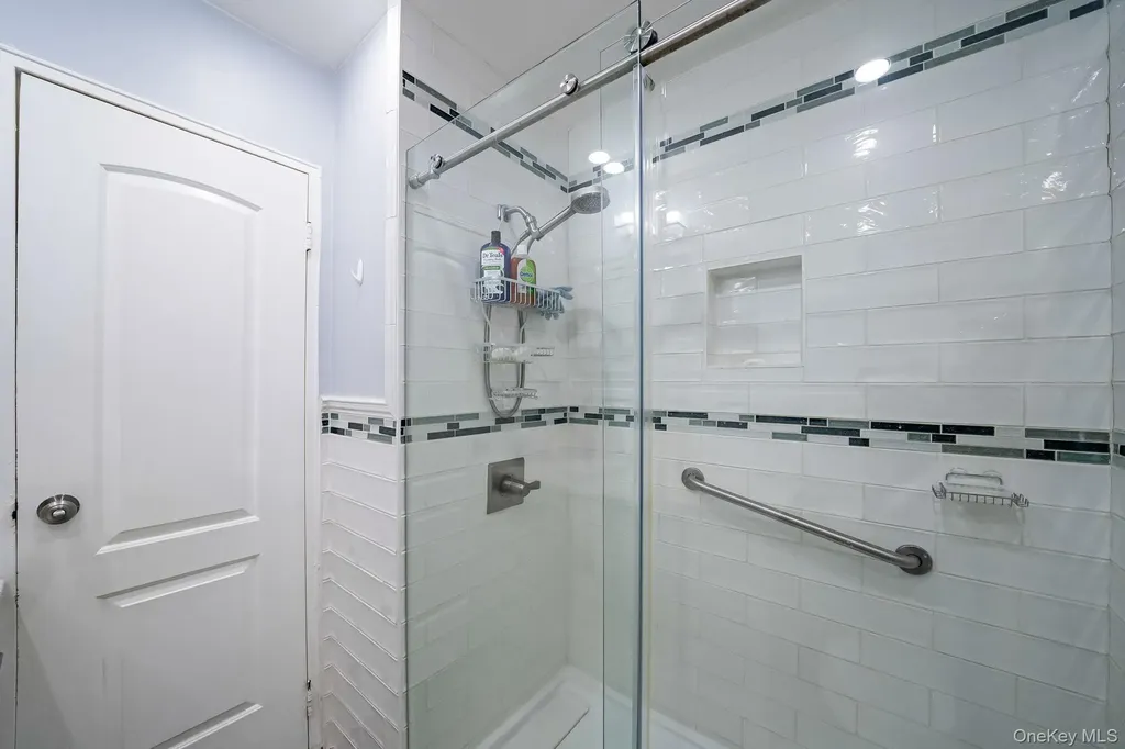 828 Barth Drive North Baldwin NY 11510
