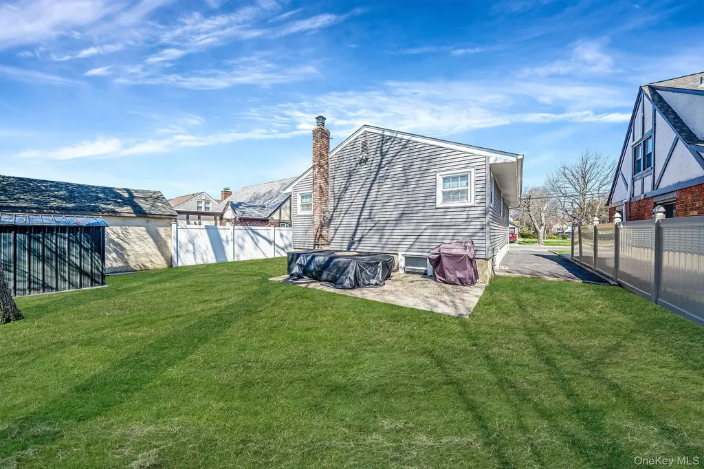 828 Barth Drive North Baldwin NY 11510