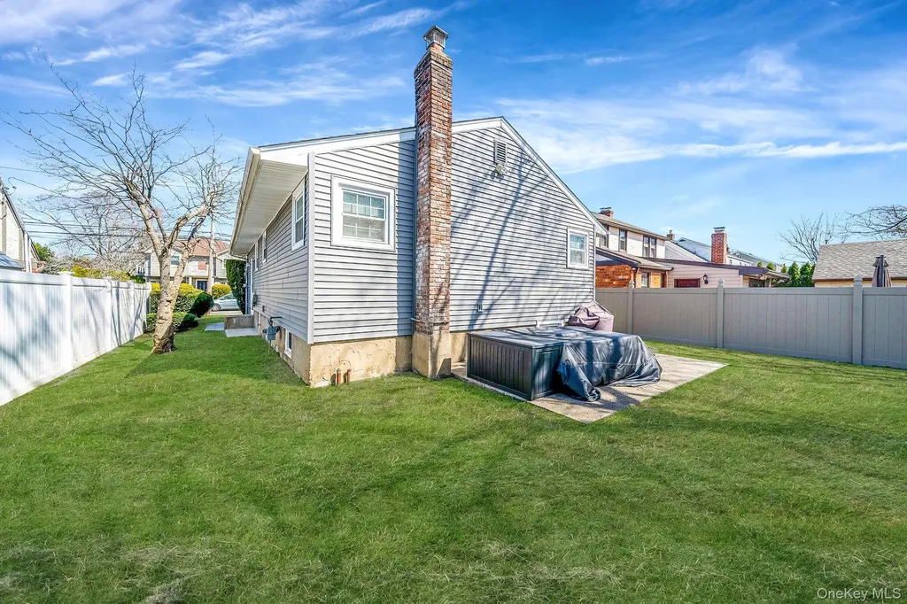 828 Barth Drive North Baldwin NY 11510
