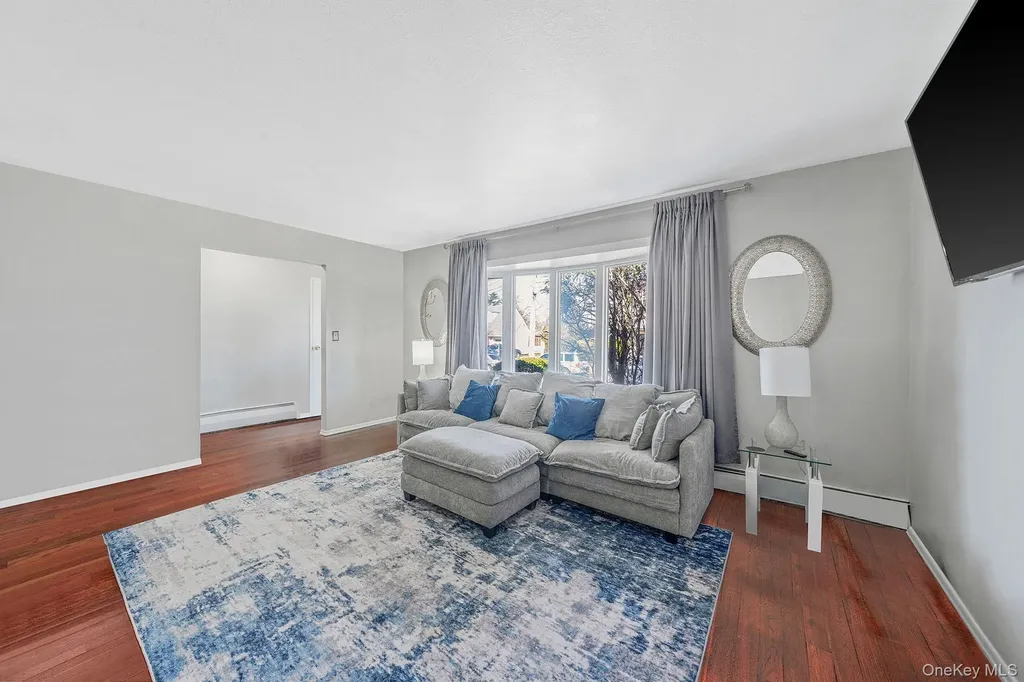 828 Barth Drive North Baldwin NY 11510