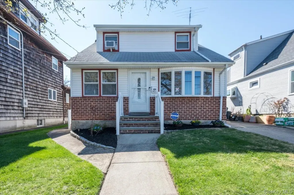 451 Nassau Boulevard Williston Park NY 11596