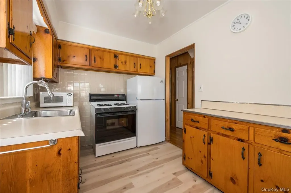 451 Nassau Boulevard Williston Park NY 11596