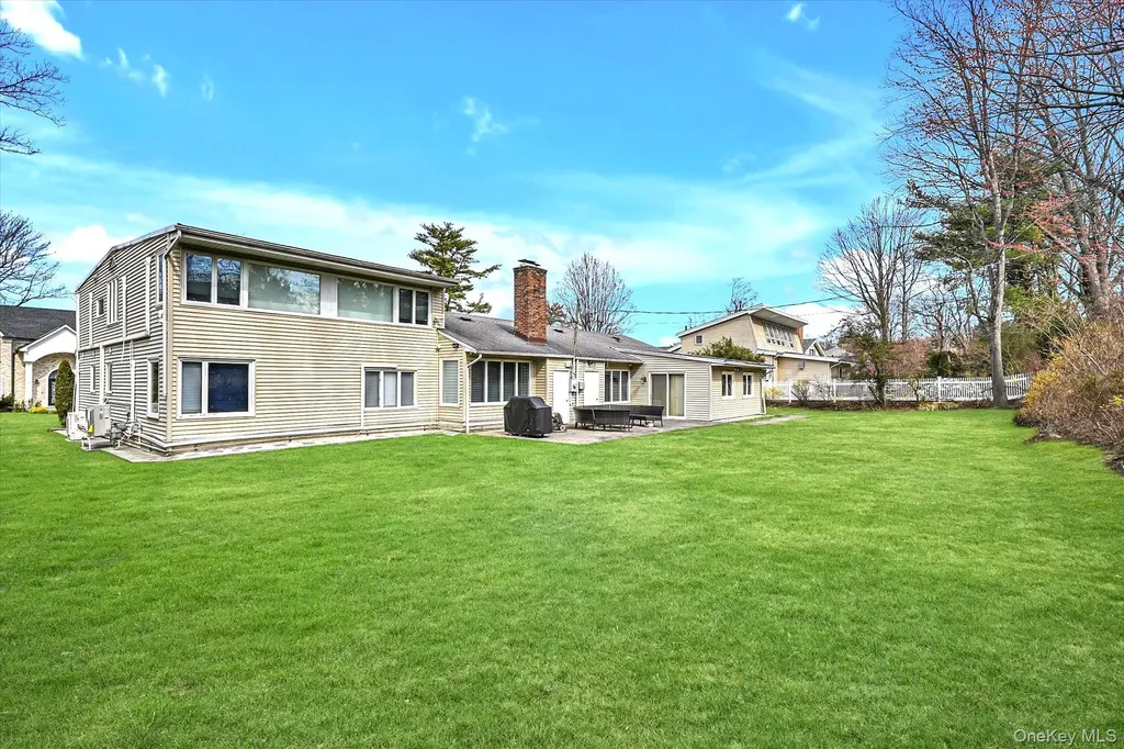 5 Fieldstone Lane Great Neck NY 11020
