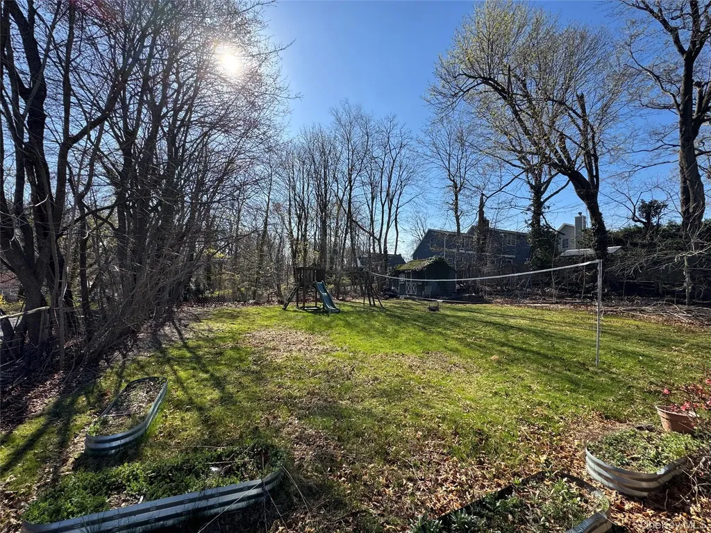 Ray Place Northport NY 11768
