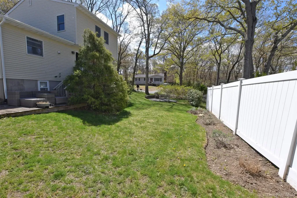 28 Williston Road Sound Beach NY 11789