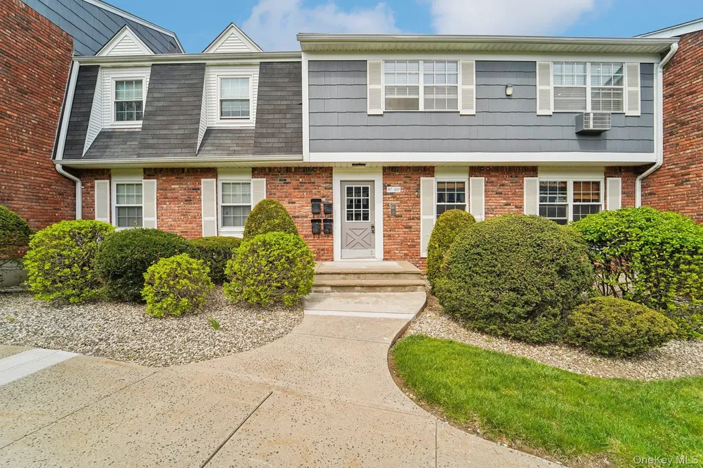 103 Doxbury Lane Suffern NY 10901