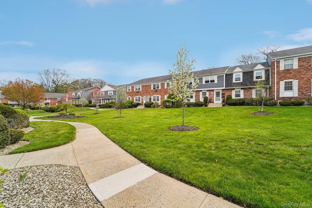 103 Doxbury Lane Suffern NY 10901