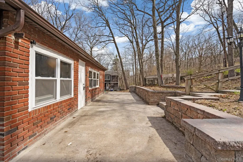 4 Woodland Circle N Monroe NY 10950