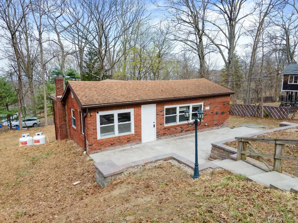 4 Woodland Circle N Monroe NY 10950