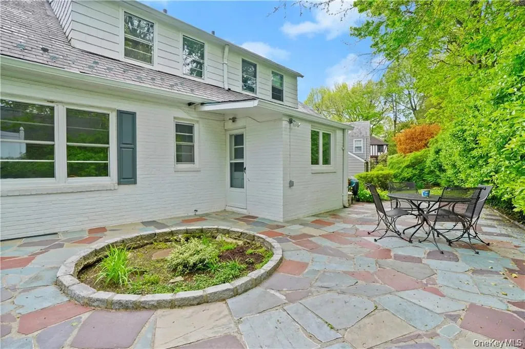6 Wildway Bronxville NY 10708