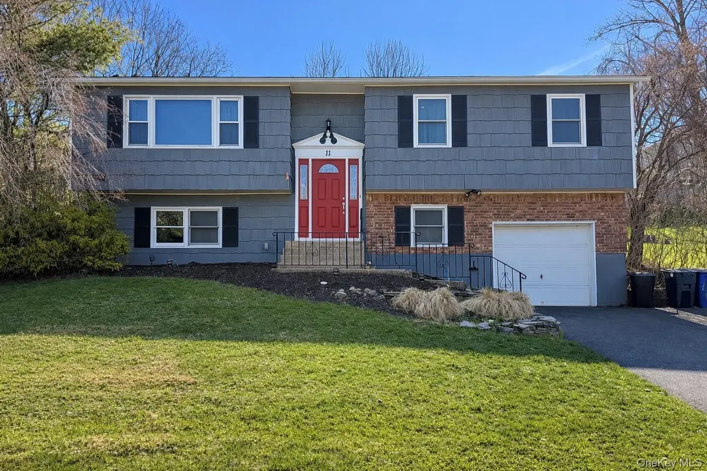 11 Creekview Thiells NY 10984
