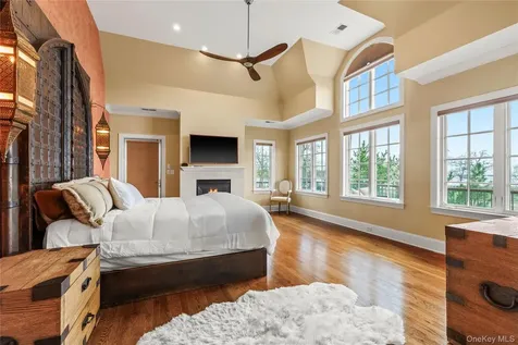 7 Brittany Lane New Rochelle NY 10805