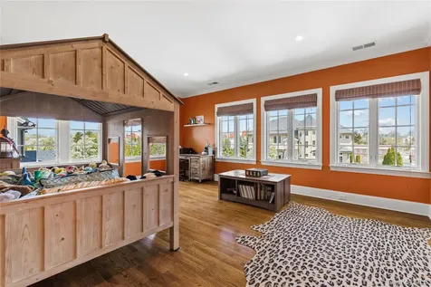 7 Brittany Lane New Rochelle NY 10805