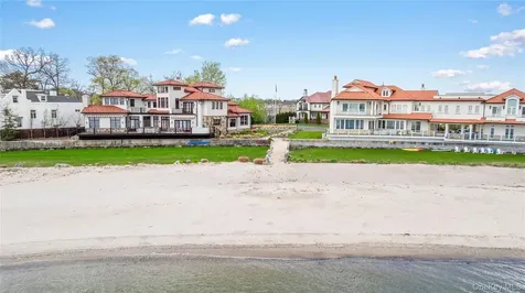 7 Brittany Lane New Rochelle NY 10805