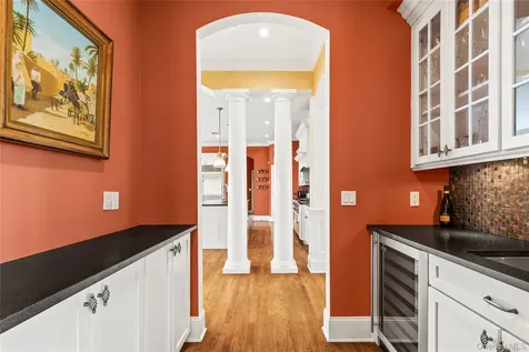 7 Brittany Lane New Rochelle NY 10805