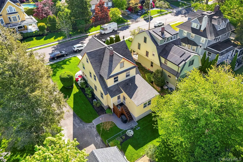 210 Beach Avenue Mamaroneck NY 10543