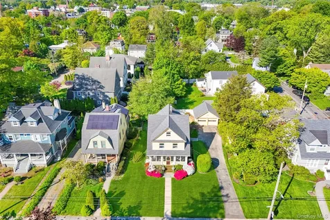 210 Beach Avenue Mamaroneck NY 10543