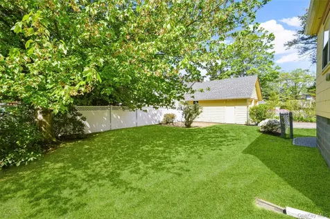 210 Beach Avenue Mamaroneck NY 10543