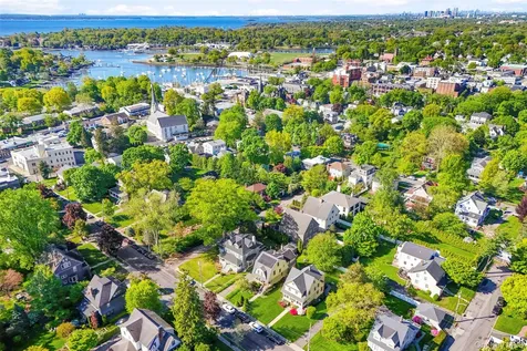 210 Beach Avenue Mamaroneck NY 10543