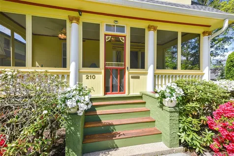 210 Beach Avenue Mamaroneck NY 10543