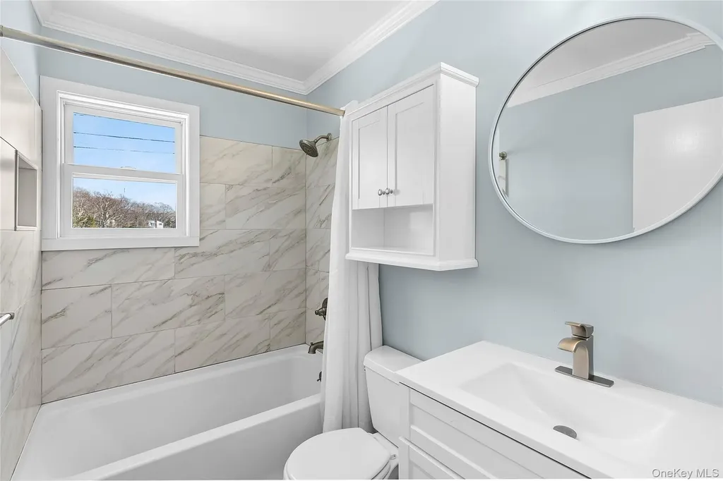 21 E Shore Drive Southampton NY 11968