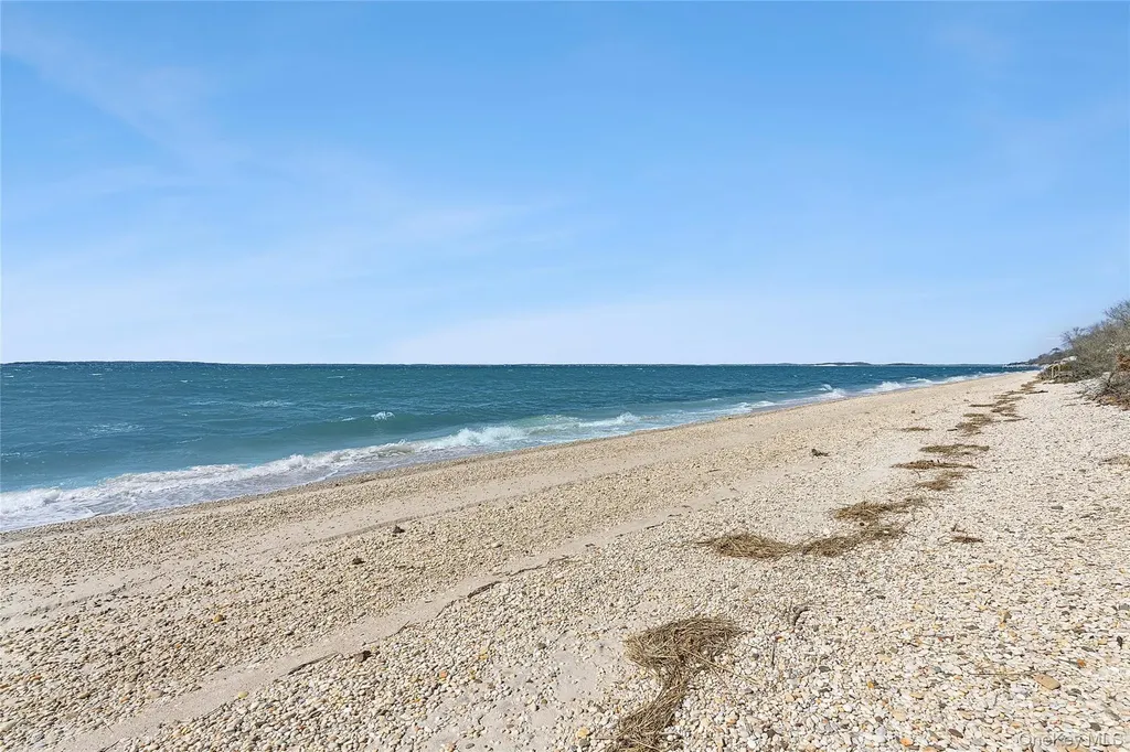 21 E Shore Drive Southampton NY 11968