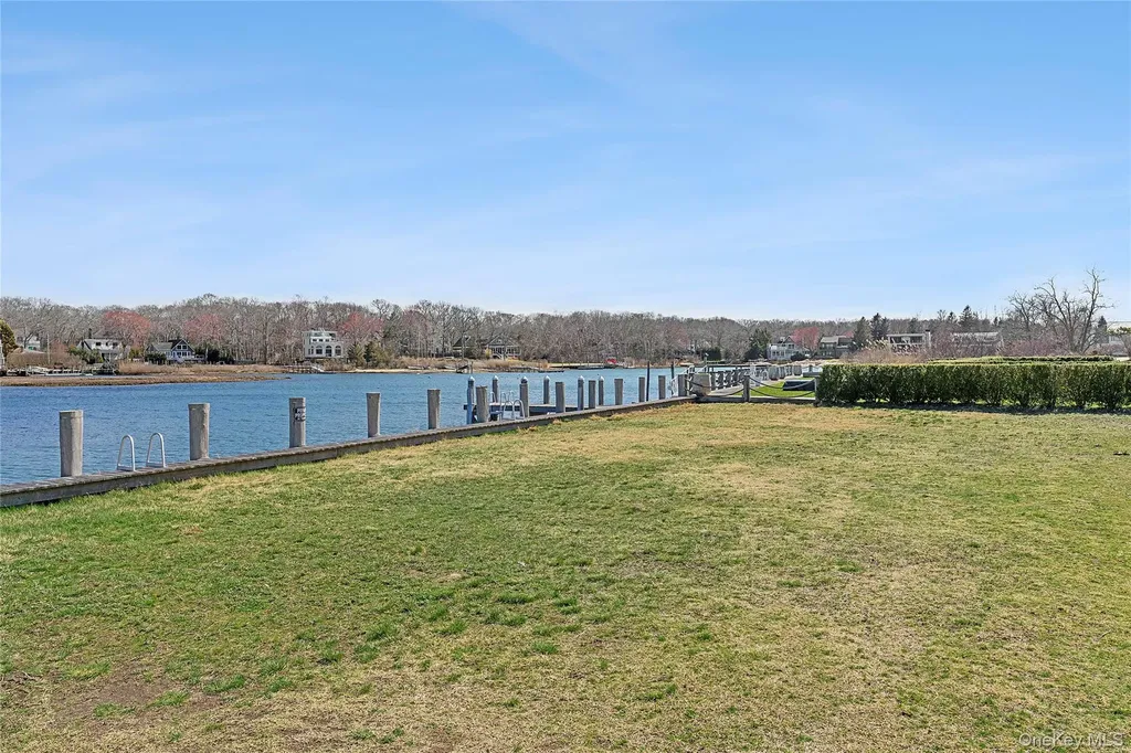 21 E Shore Drive Southampton NY 11968