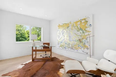 32 School Street East Hampton NY 11937