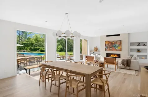 32 School Street East Hampton NY 11937
