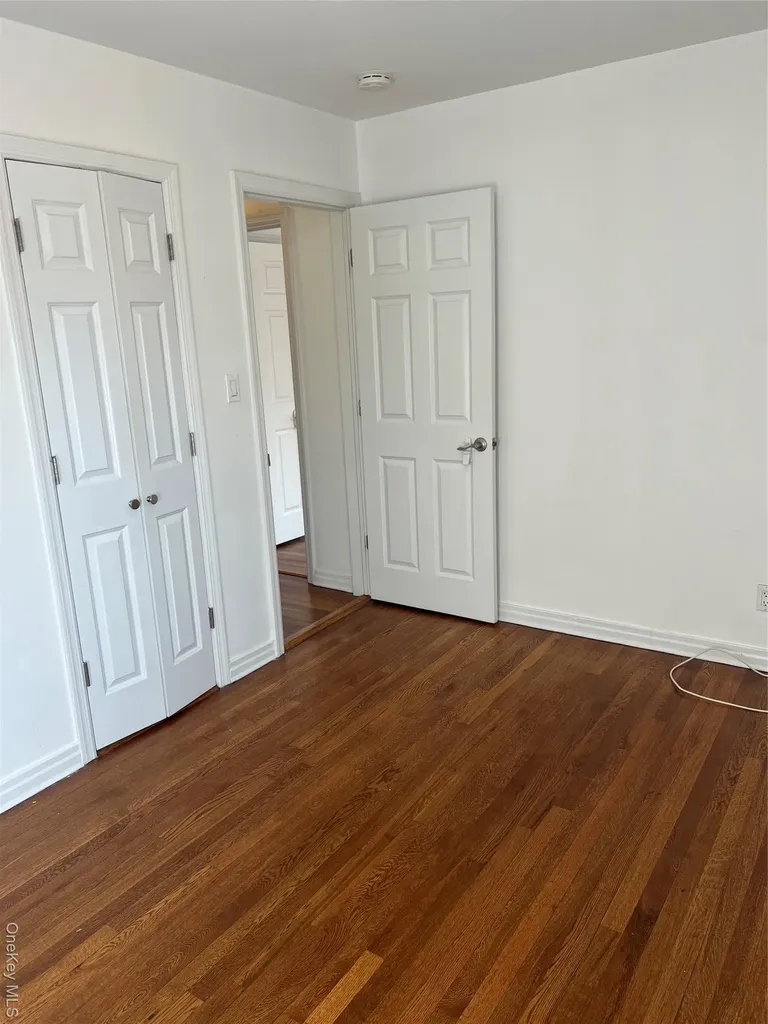 1016 Oaks Drive Franklin Square NY 11010