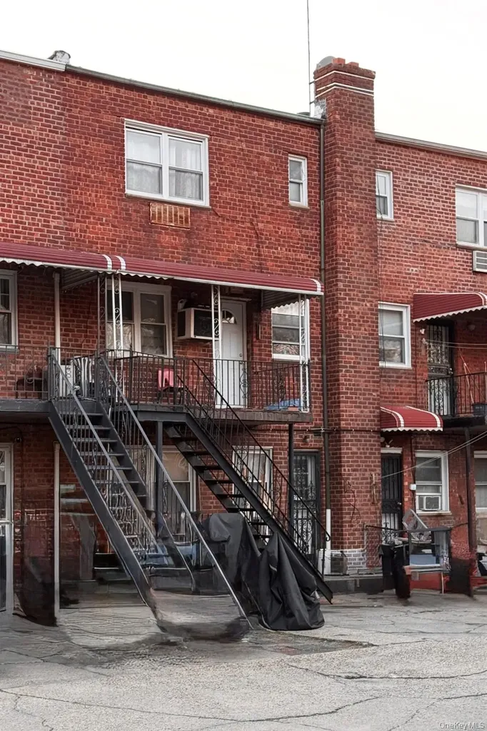 673 E 57th Street Brooklyn NY 11234