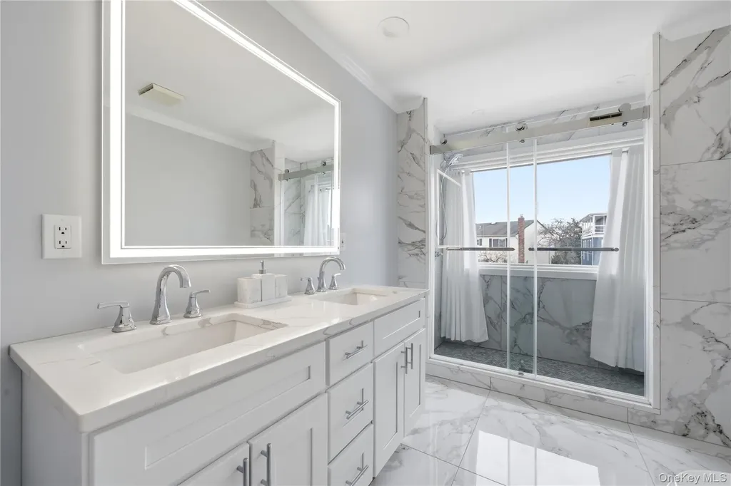 233 Arthur Street Freeport NY 11520