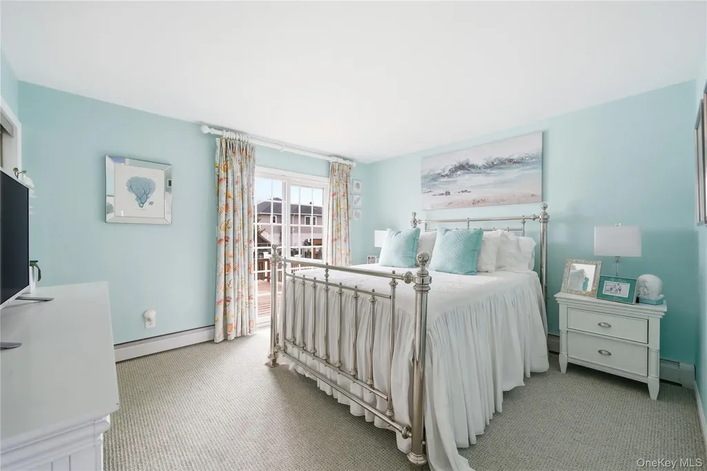 233 Arthur Street Freeport NY 11520