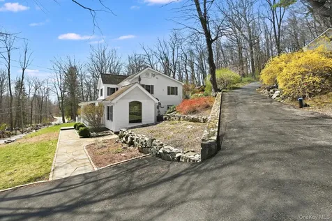 21 Barger Street Putnam Valley NY 10579