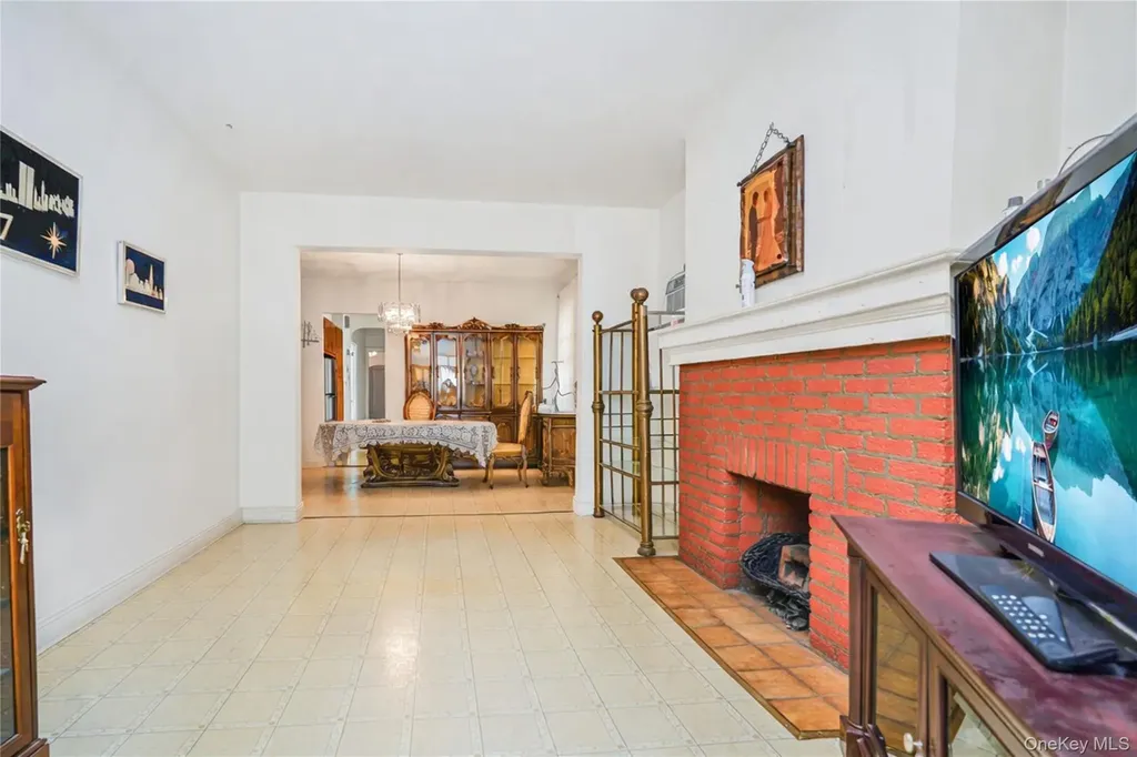 2015 66th Street Brooklyn NY 11204