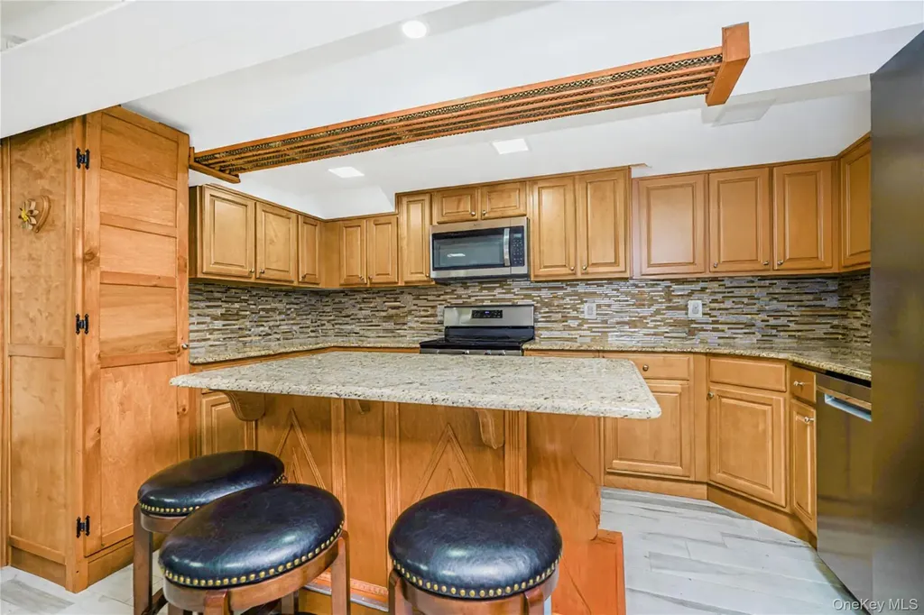 2015 66th Street Brooklyn NY 11204