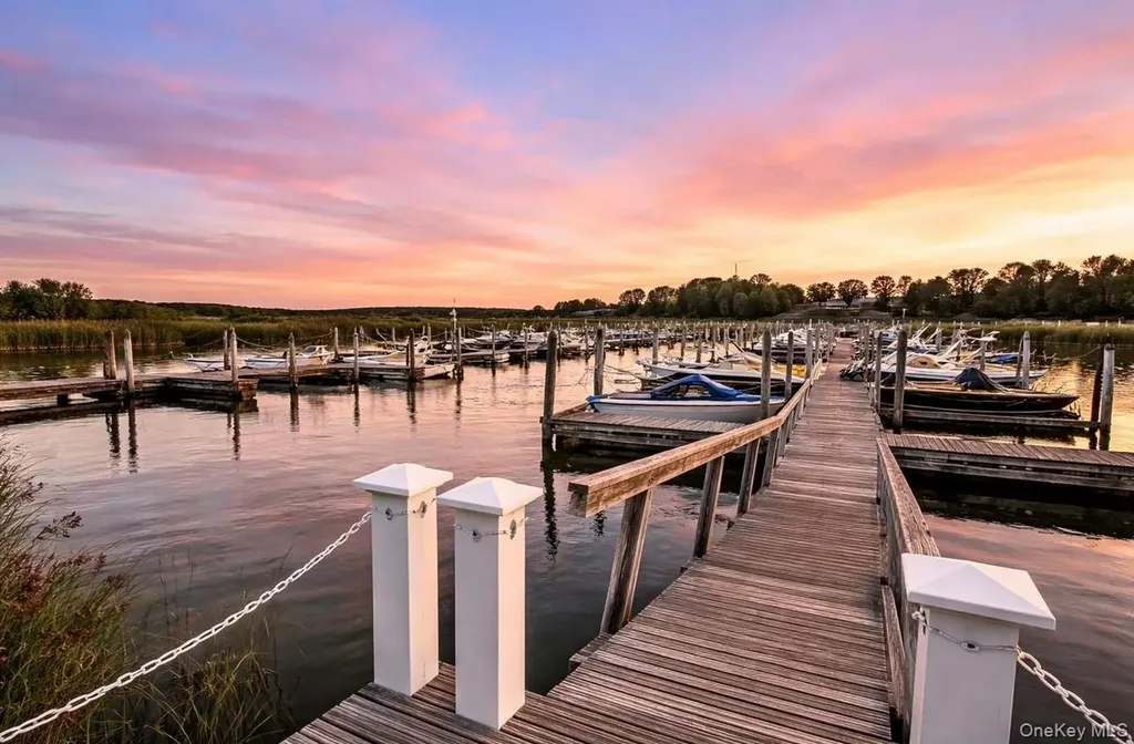 41 Pameeches Path East Moriches NY 11940