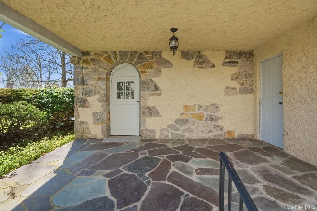 5 Seymour Place White Plains NY 10605