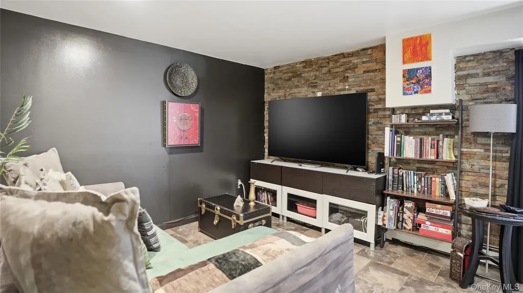 253 Cornelia Street Brooklyn NY 11221