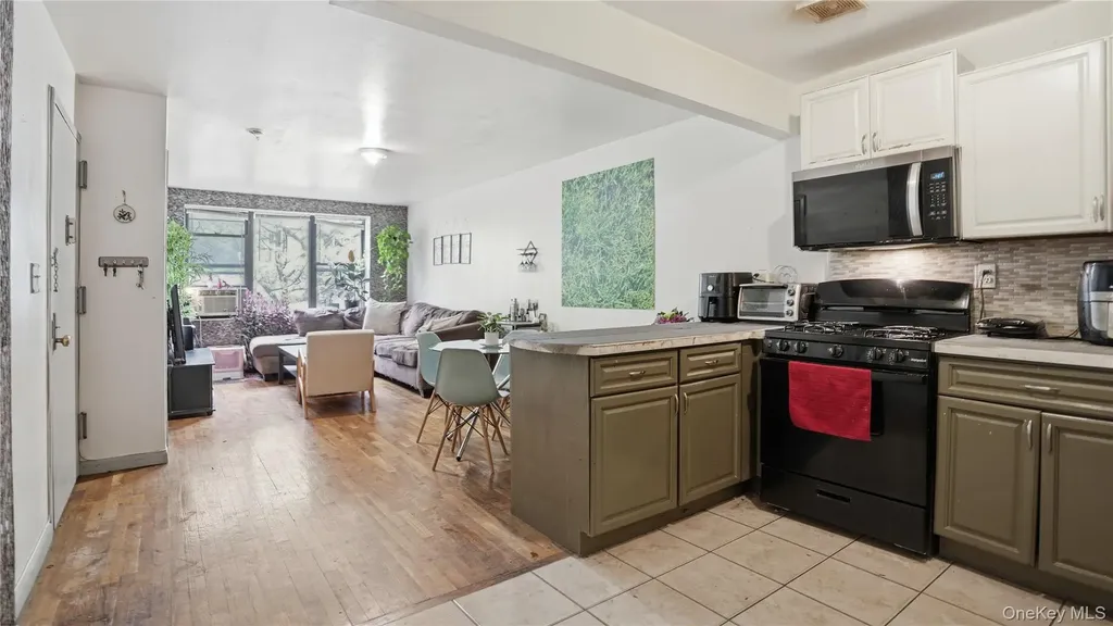 253 Cornelia Street Brooklyn NY 11221