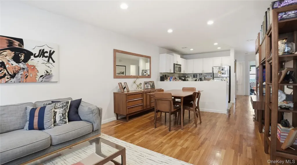 253 Cornelia Street Brooklyn NY 11221