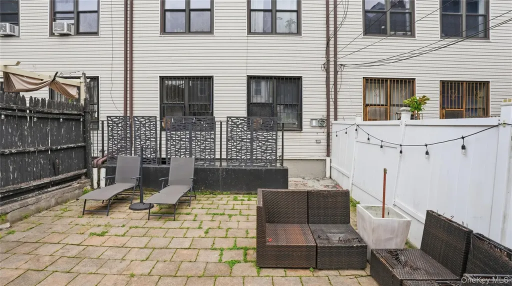 253 Cornelia Street Brooklyn NY 11221