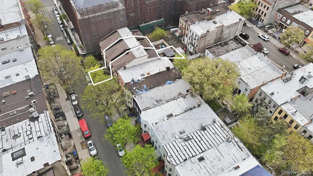253 Cornelia Street Brooklyn NY 11221
